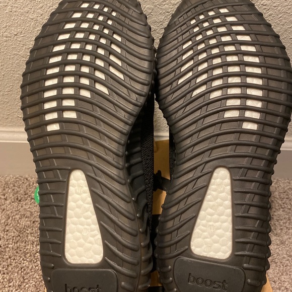 YEEZY Boost V2 Bred size 12.5 main image 11